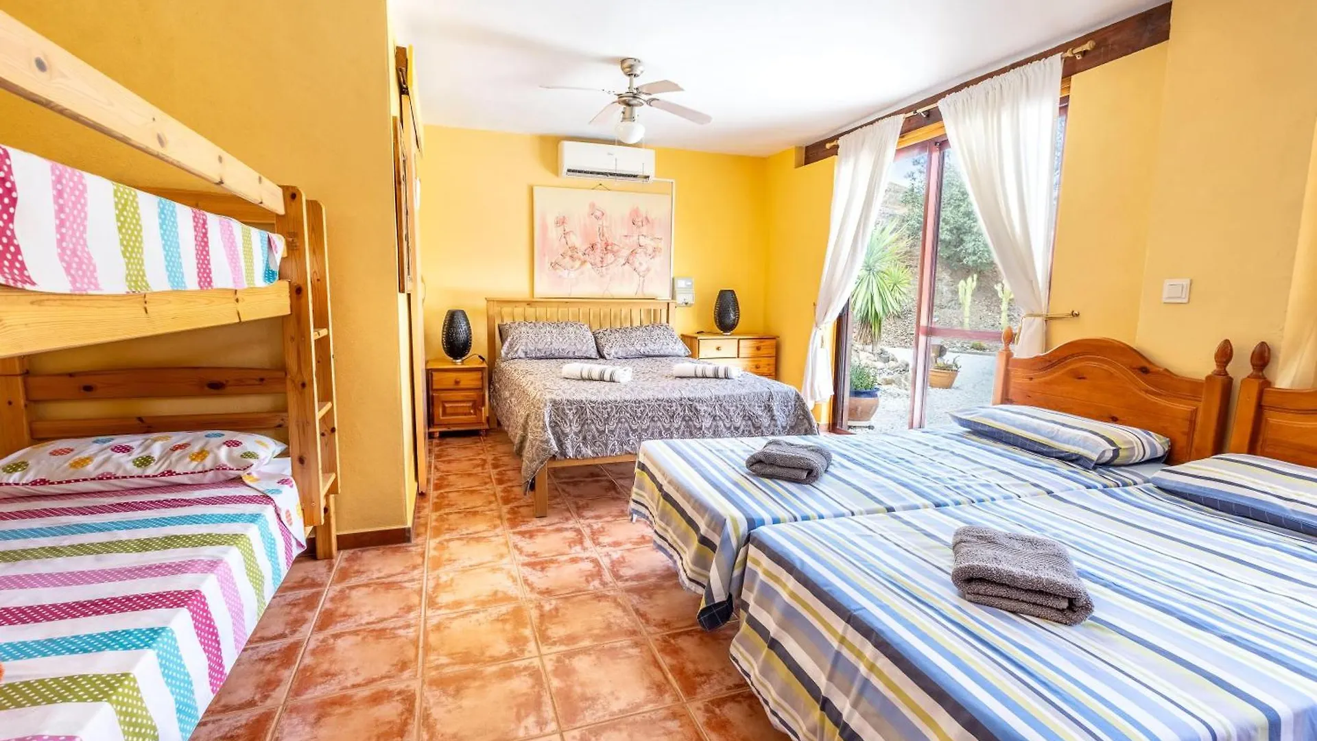 Holiday home Luxurious Private Cabin Pool Hottub & Fireplace Malaga