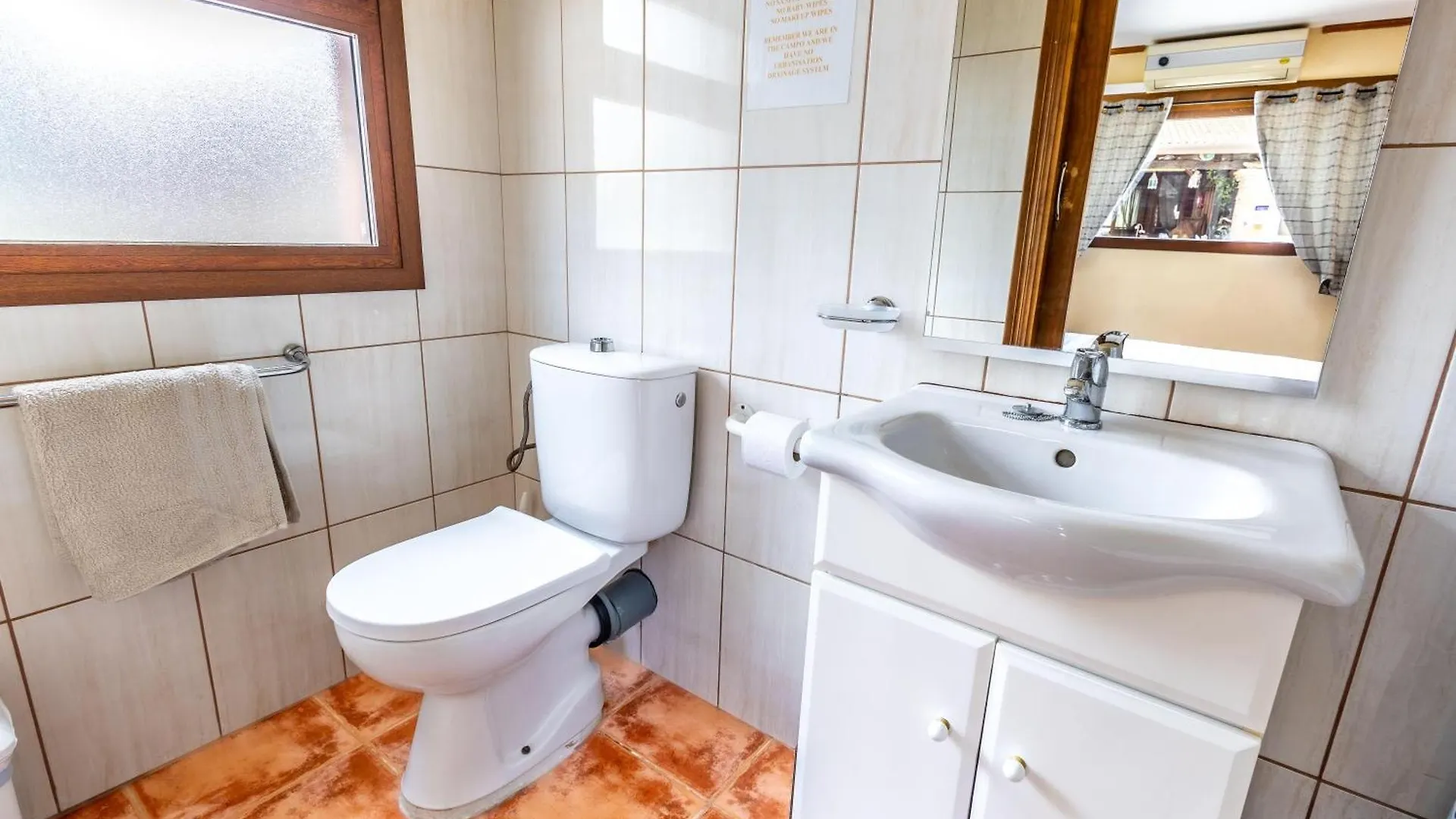 Luxurious Private Cabin Pool Hottub & Fireplace Malaga