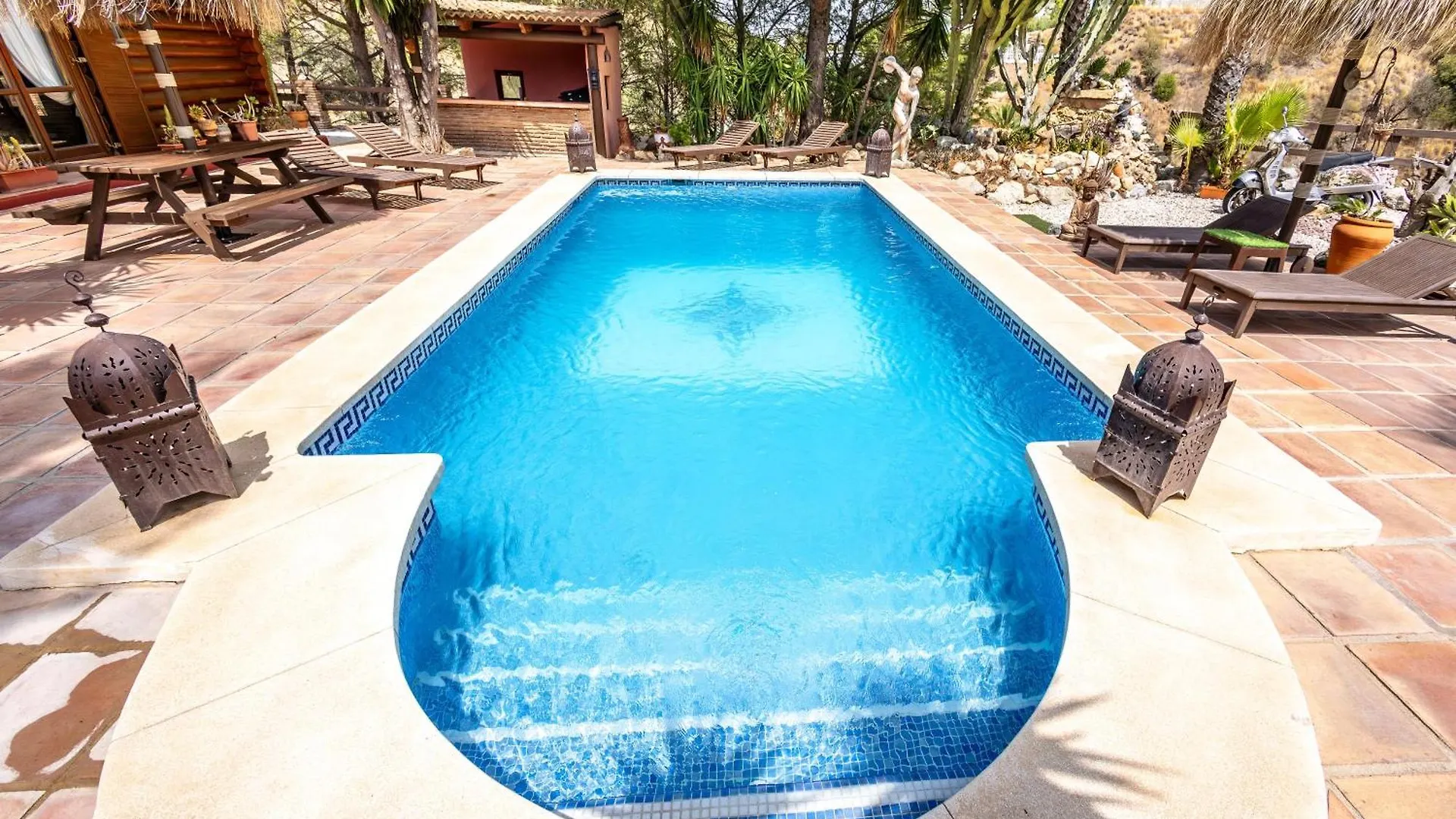 Luxurious Private Cabin Pool Hottub & Fireplace Malaga Holiday home