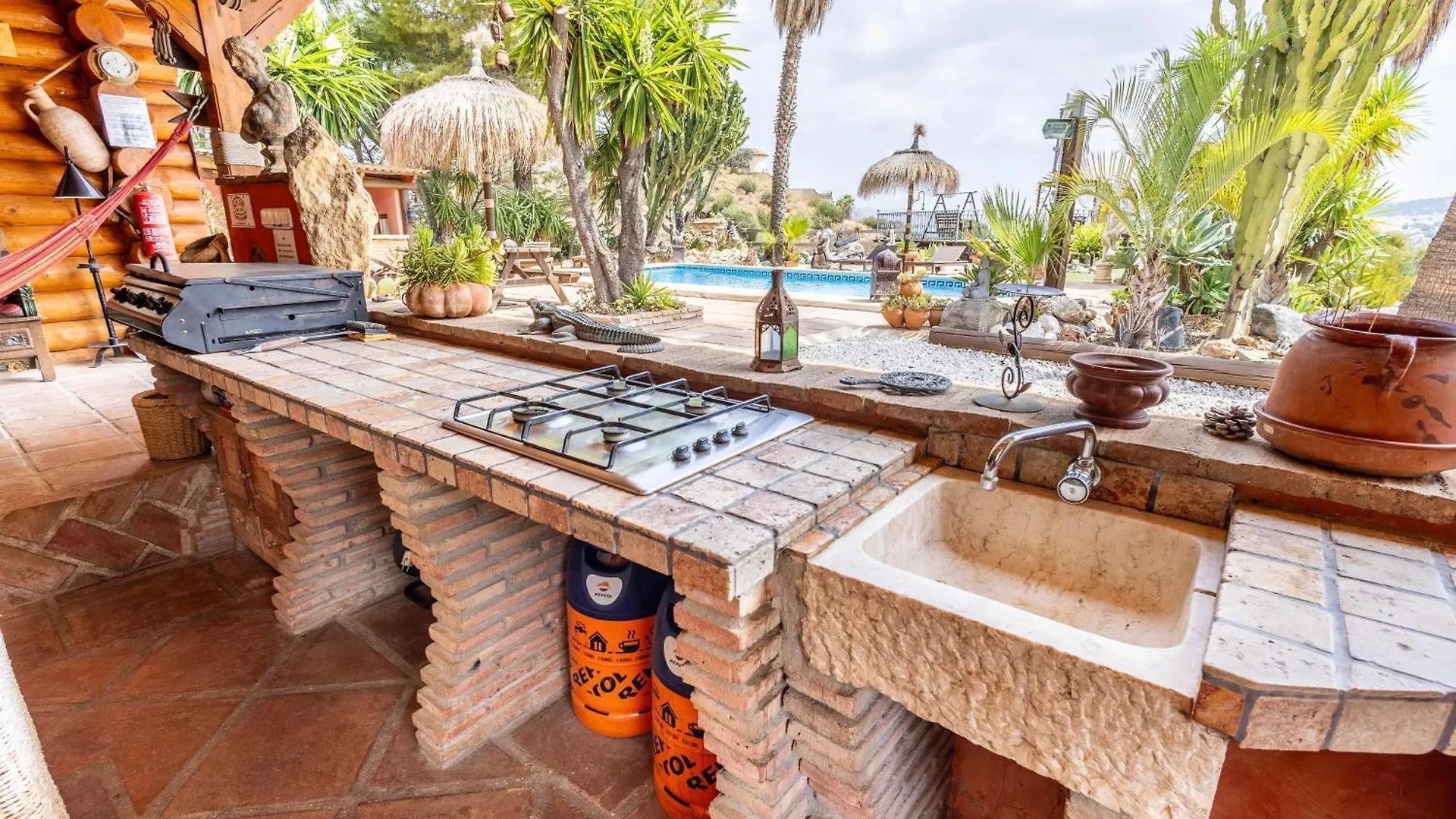 Holiday home Luxurious Private Cabin Pool Hottub & Fireplace Malaga
