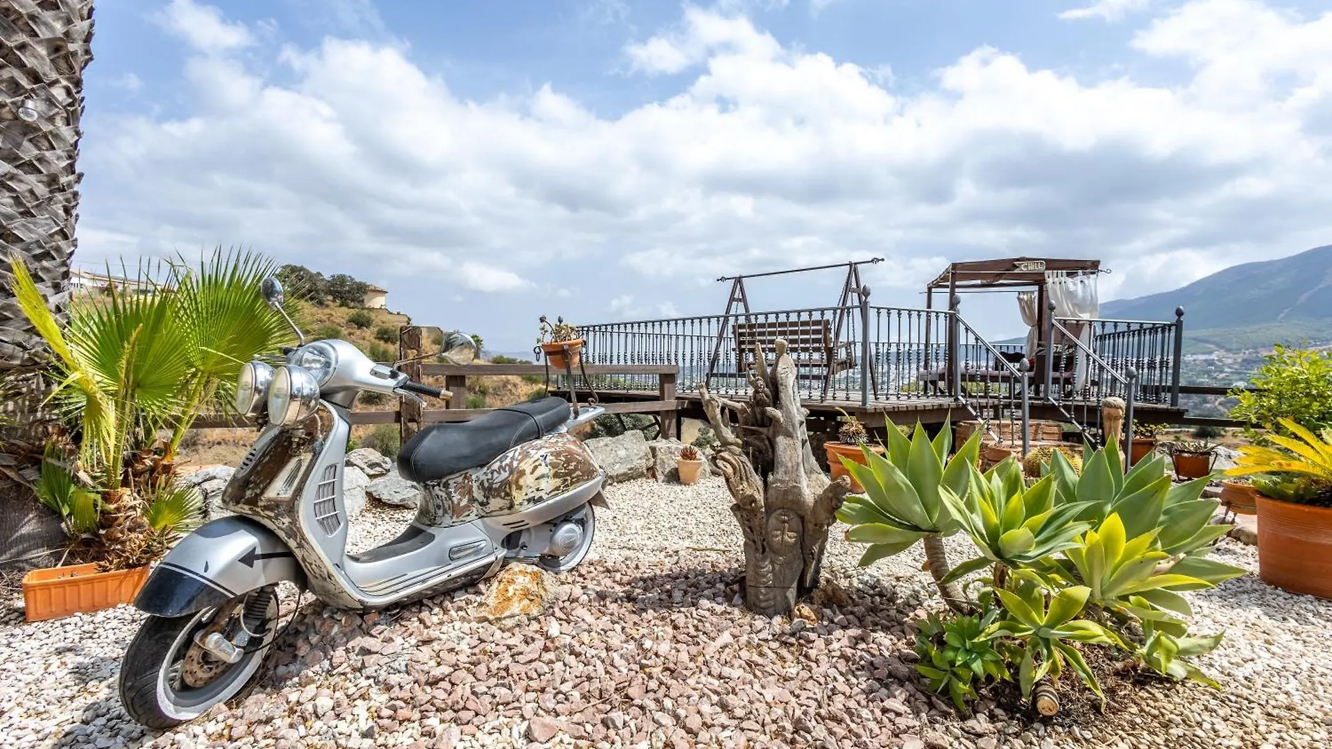 Luxurious Private Cabin Pool Hottub & Fireplace Malaga