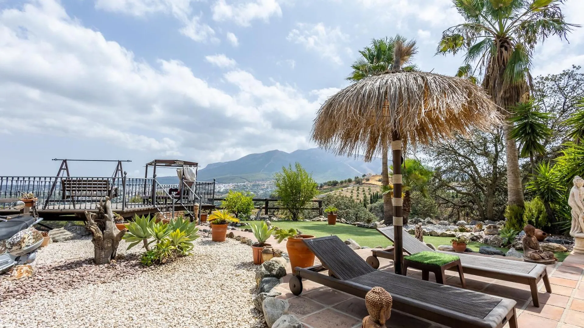 Luxurious Private Cabin Pool Hottub & Fireplace Malaga 0*,  Spain